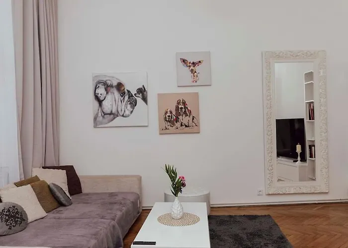Modern Stylish Comfortable 2 Bedroom Apartment